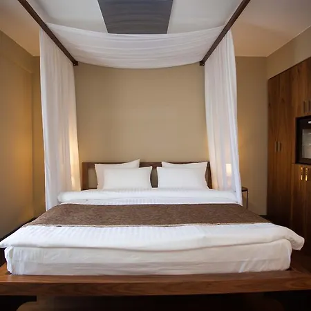 Juliet & Kitchen Hotel