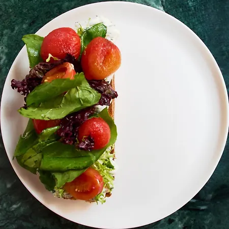 Juliet & Kitchen Hotel