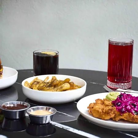 Hotel Juliet & Kitchen