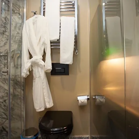 Juliet & Kitchen Hotel