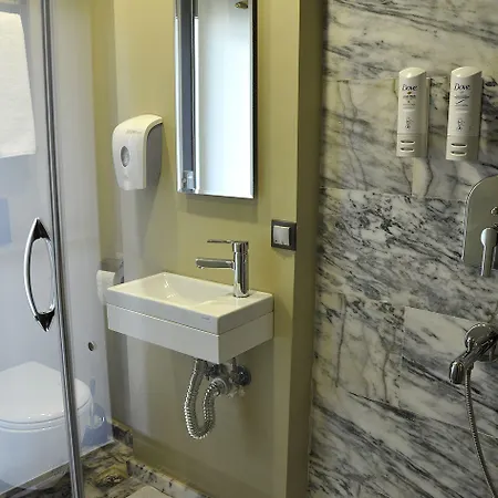 Juliet Rooms&kitchen 2*