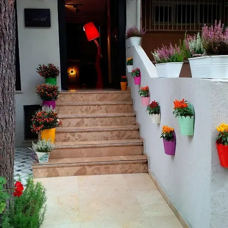 Juliet Rooms&kitchen Hotel