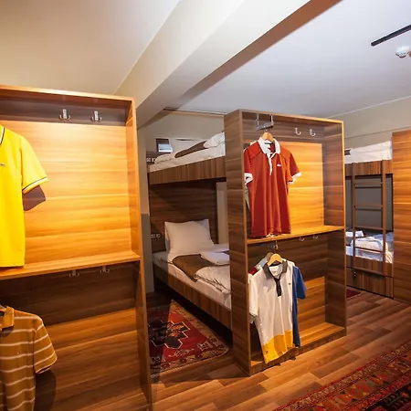 Hotell Juliet & Kitchen 2*