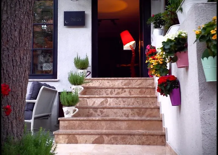 Juliet & Kitchen Отель